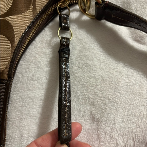 Coach Signature Jacquard fabric with Stripe Brown Front Logo Hobo purse. - Picture 7 of 15